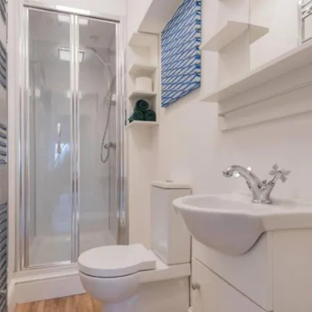 Penthouse - Kingbed - Tv - Wifi * سيدبرغ